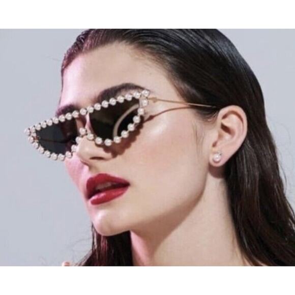 Vintage Cat Eye Sunglasses Trendy Fashion Bling Rhinestone Purple & Gold NEW - Picture 6 of 7